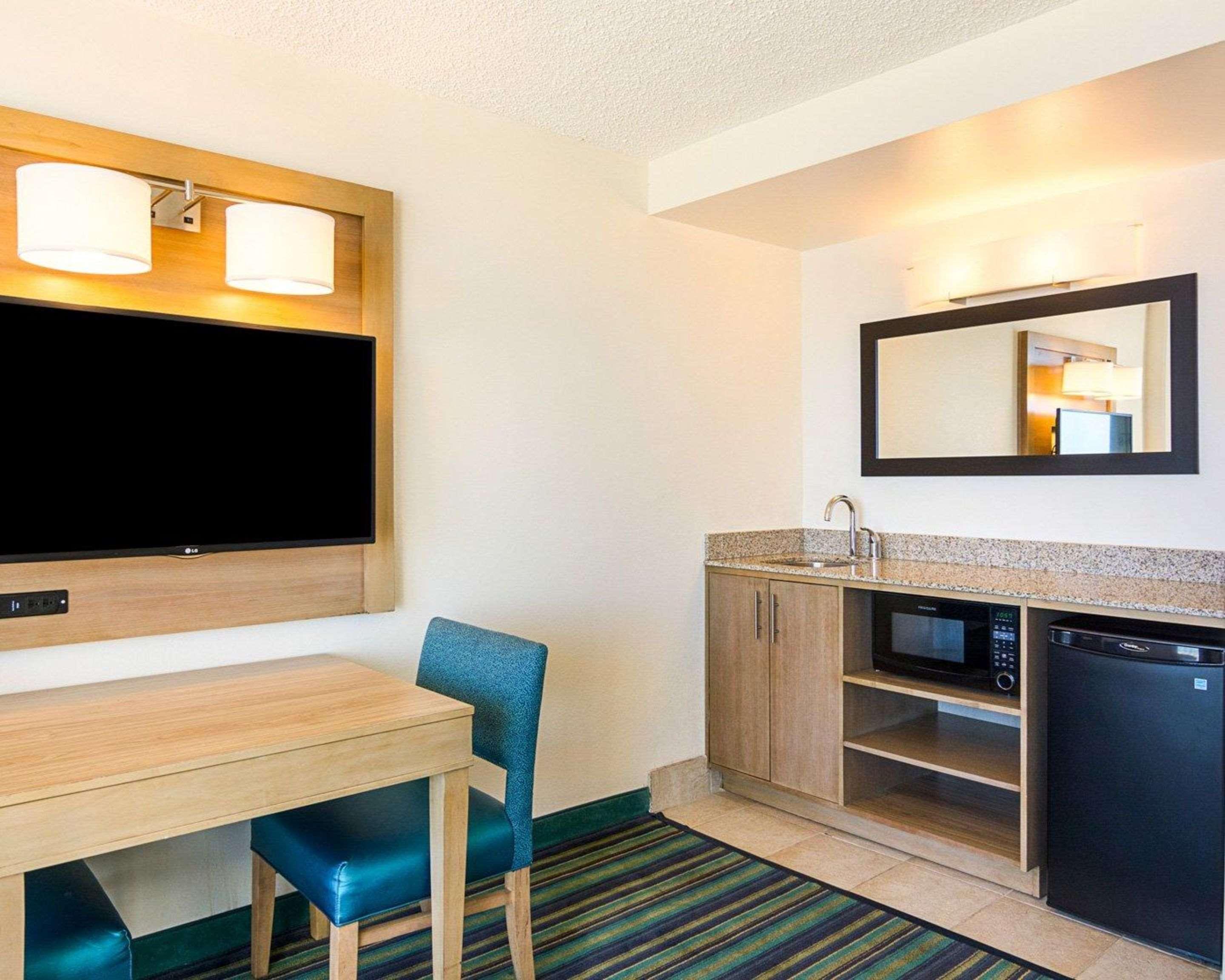 Hotel Comfort Beachfront 2*