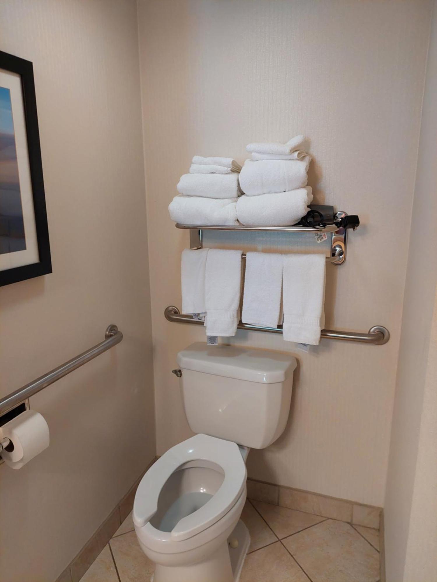 Comfort Beachfront Hotel Virginia Beach